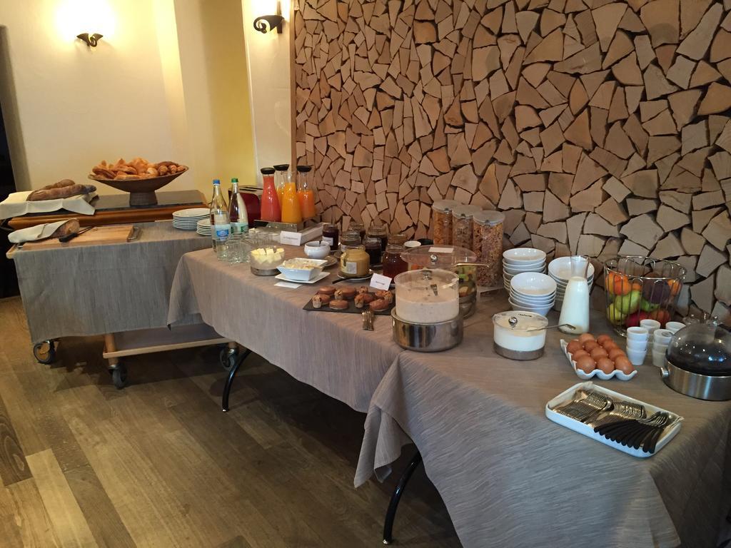 Hotel Restaurant Au Sauvage ฟรีบูร์ก ภายนอก รูปภาพ